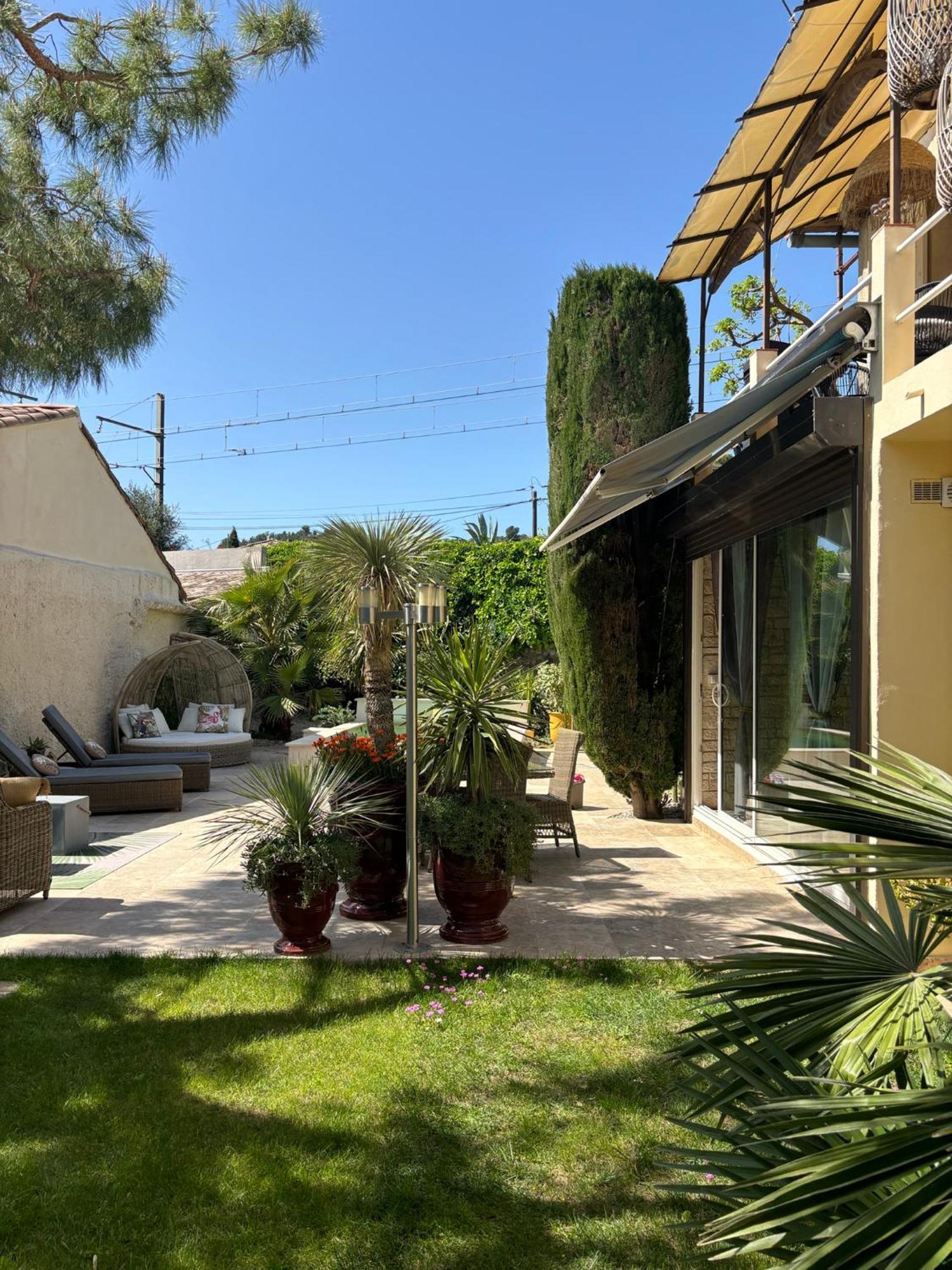 Appartement Cosy Avec Piscine ,parking Et Jardin *