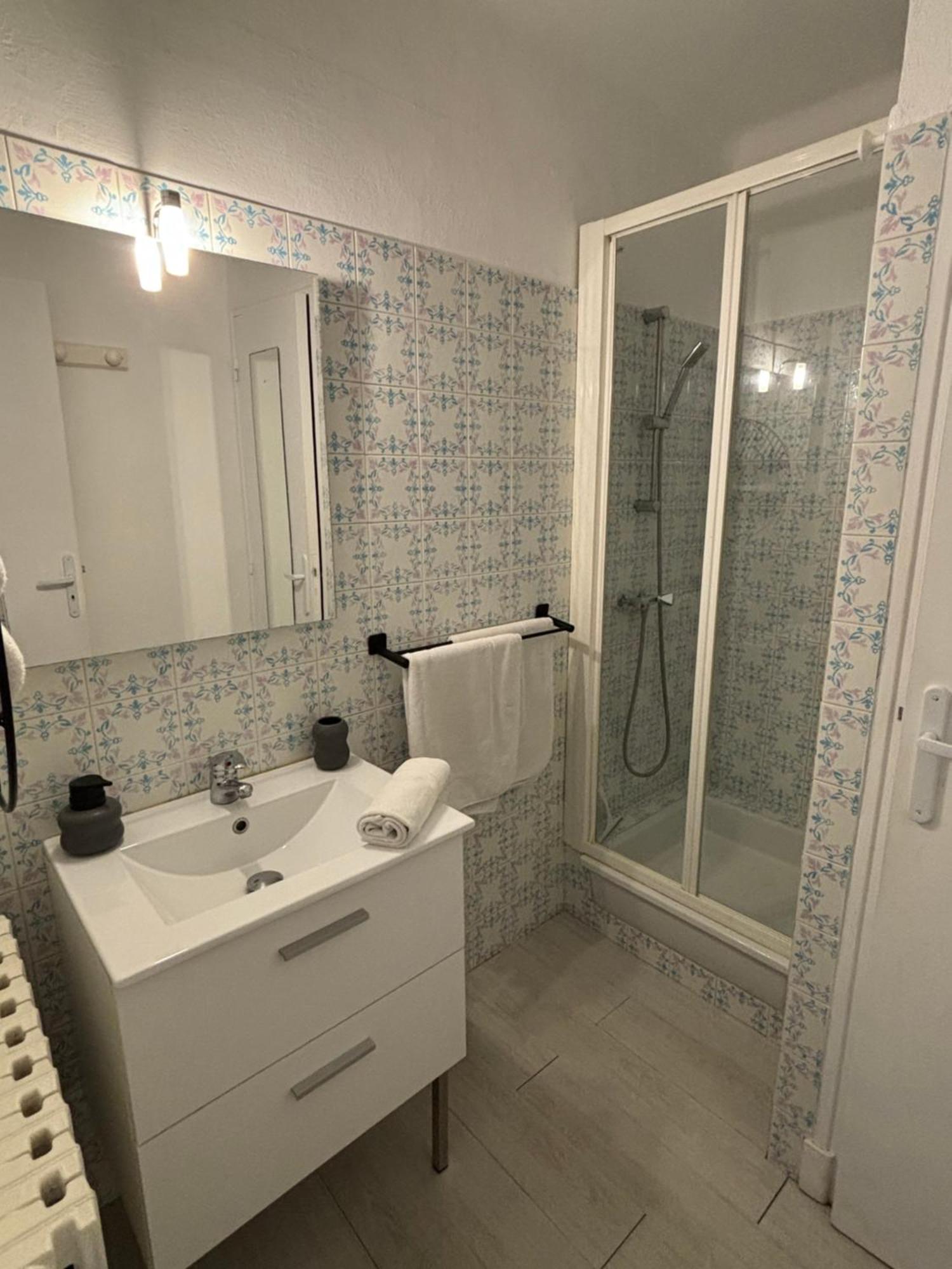 Cosy Avec Piscine ,parking Et Jardin Villeneuve-les-Avignon