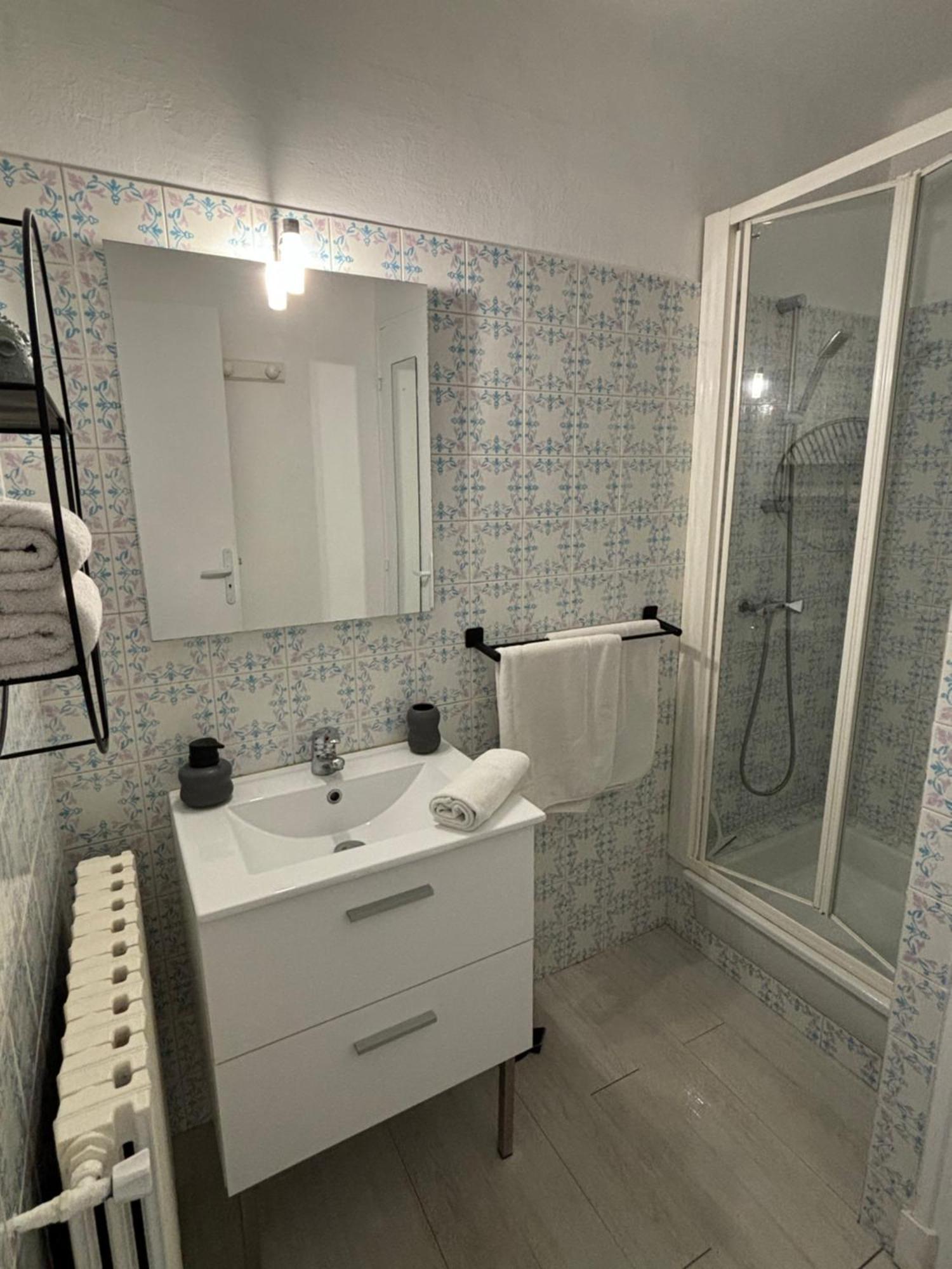 Apartment Cosy Avec Piscine ,parking Et Jardin *
