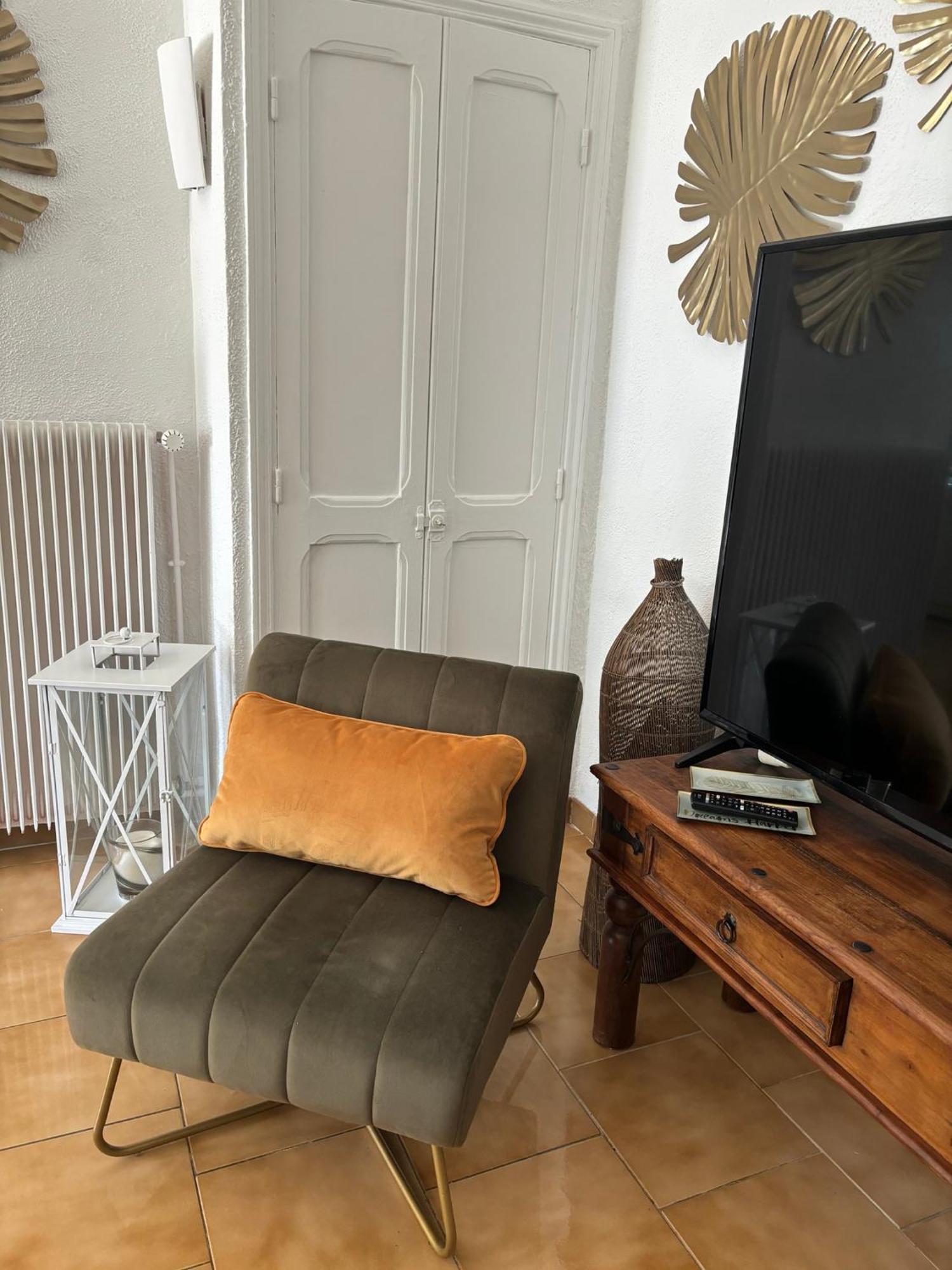 Apartment Cosy Avec Piscine ,parking Et Jardin Villeneuve-les-Avignon